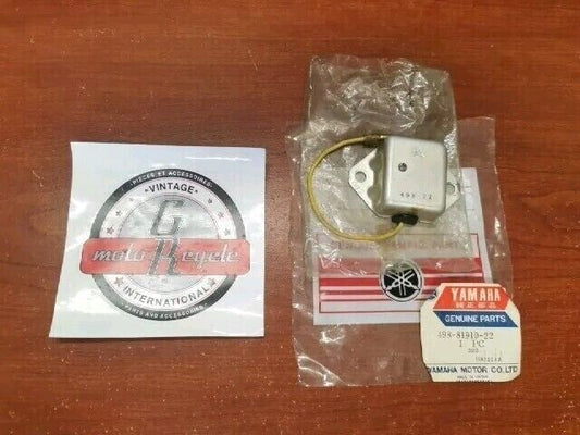 NOS Yamaha DT125 VOLTAGE REGULATOR 498-81910-22-00 SUB 443-81910-62-00 Y164