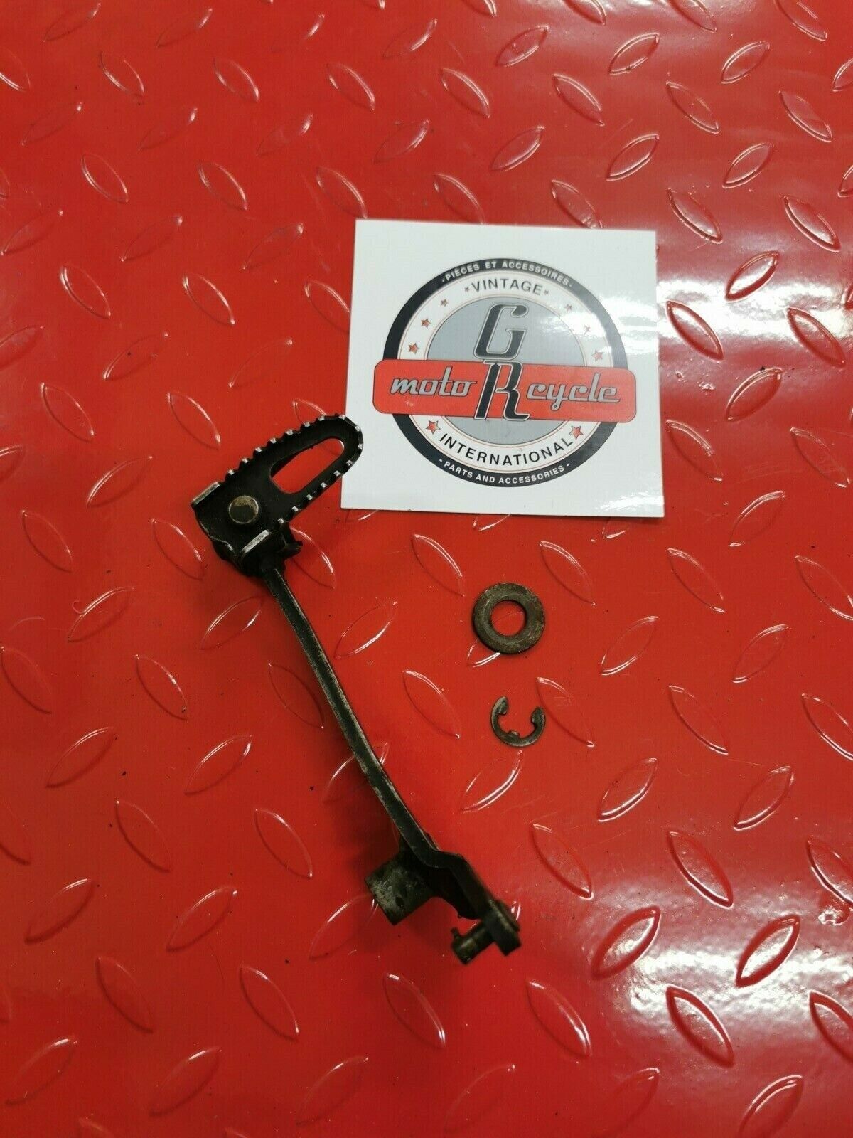 Yamaha IT175 1981 rear brake pedal lever arm 1980