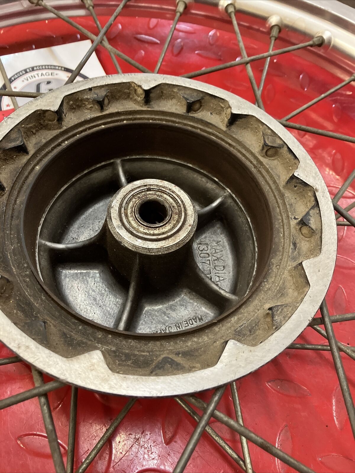 Suzuki RM125 1982 front wheel rim hub spoke 1981