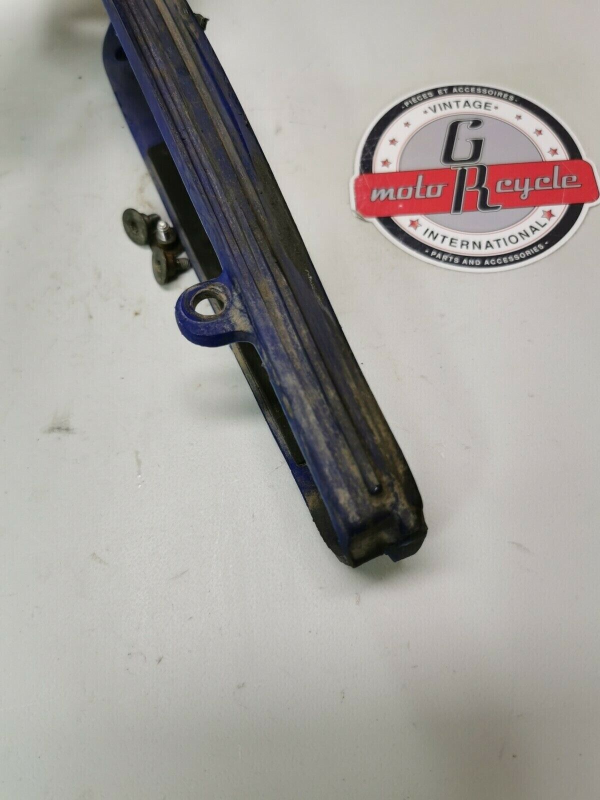 Yamaha YZ250F 2010 swingarm rear arm chain slider seal guard YZ450F
