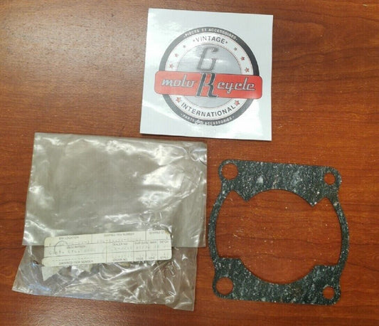 NOS Yamaha 1977 - 1979 IT175 CYLINDER BASE GASKET 3TN-11351-00-00 Y76