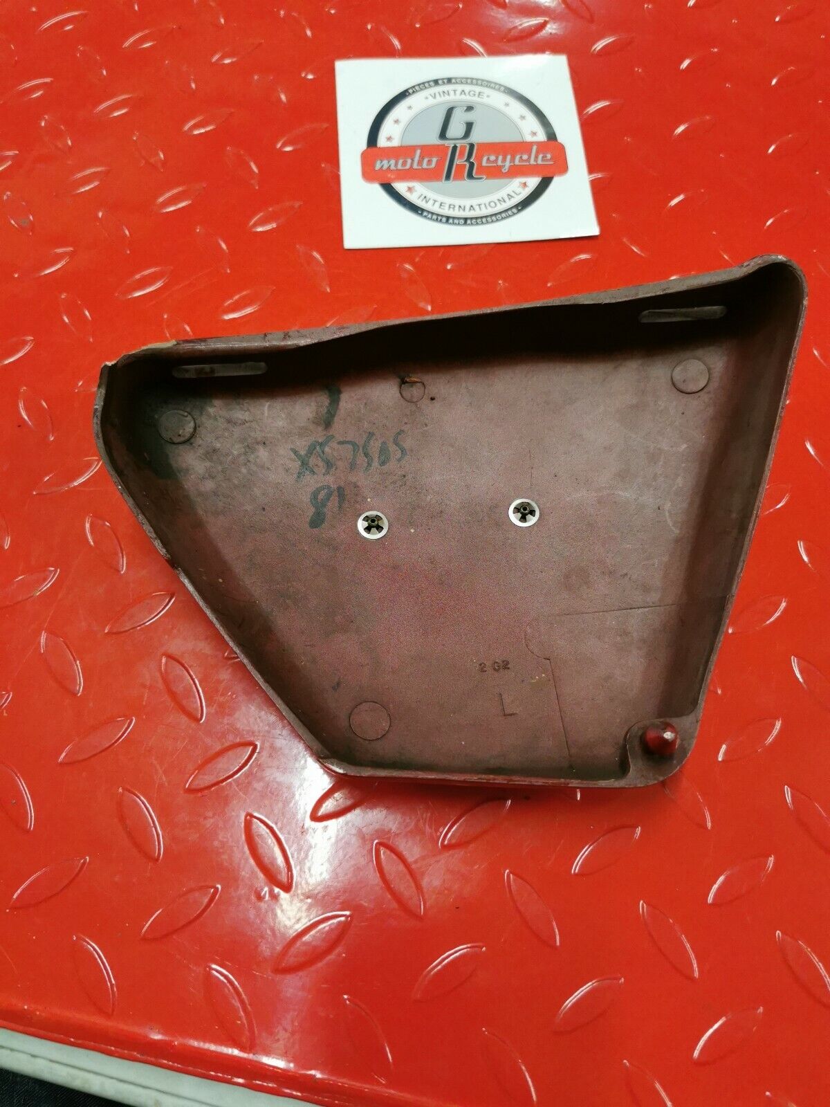 Yamaha XS750S 1979 special left side cover panel fairing