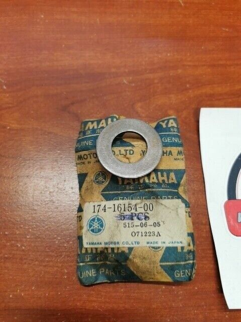 NOS Yamaha AT1 CT1 DT125 DT175 MX125 MX175 THRUST PLATE 174-16154-00-00 Y119