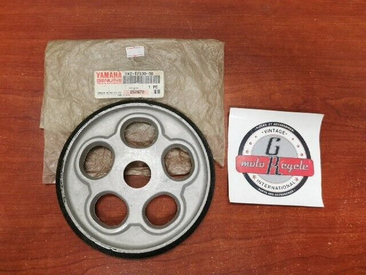 NOS Yamaha CF300 CS340 EC340 ET340 EX570 PZ480 GUIDE WHEEL 8K2-47530-00-00 Y110