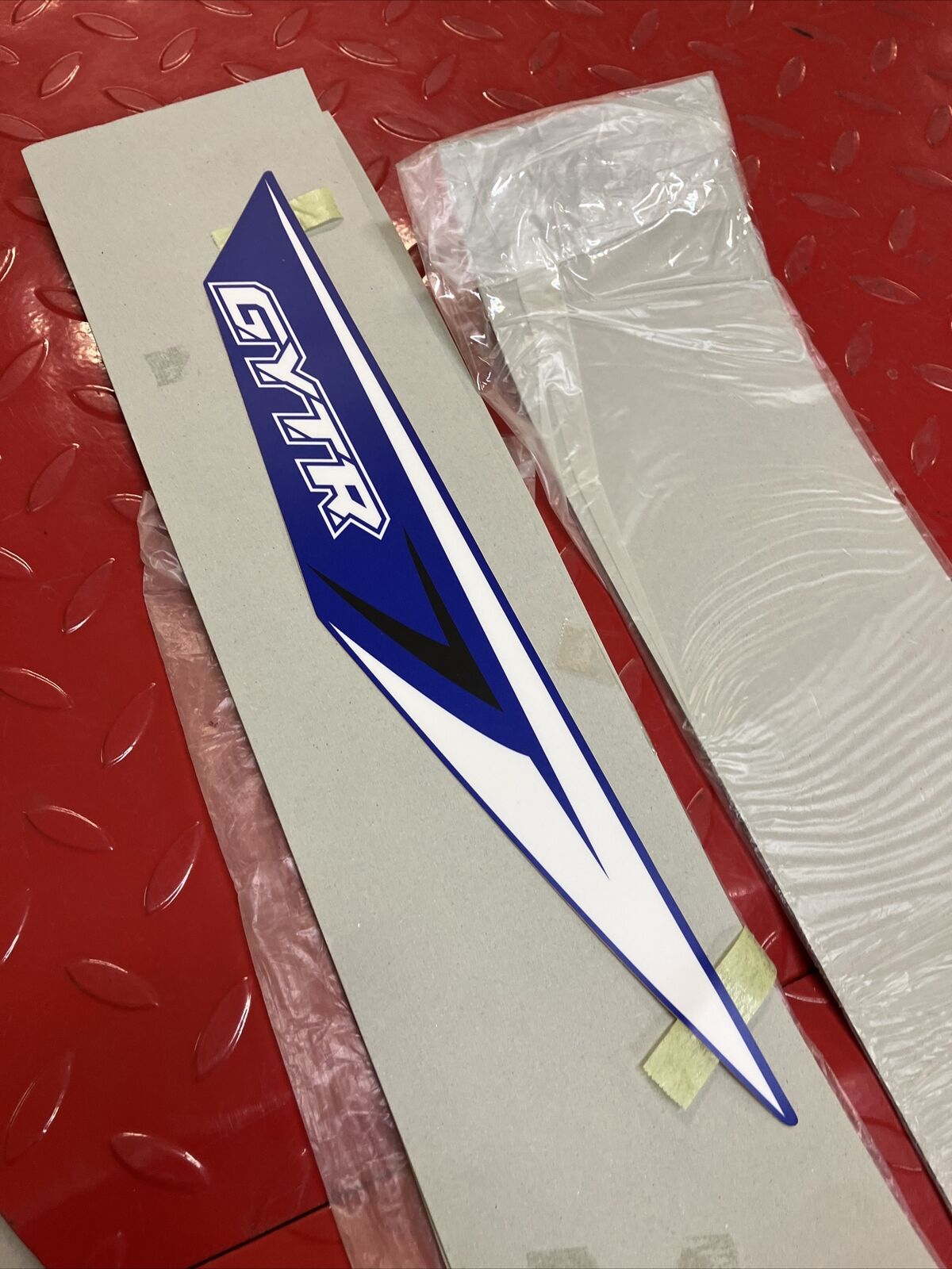 NOS Yamaha APEX GT 2009 GRAPHIC SHROUD 3 4 8GD-7711N-00-00 8GD-7711P-00-00 Y36