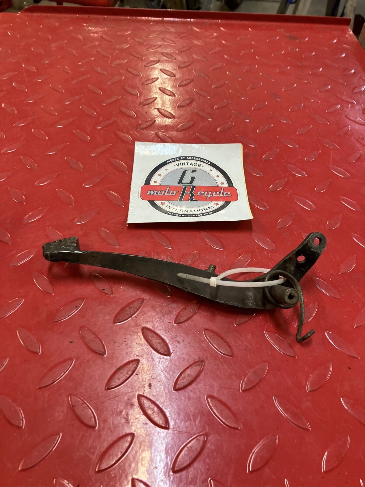 Suzuki RM125 1982 rear brake pedal lever arm spring
