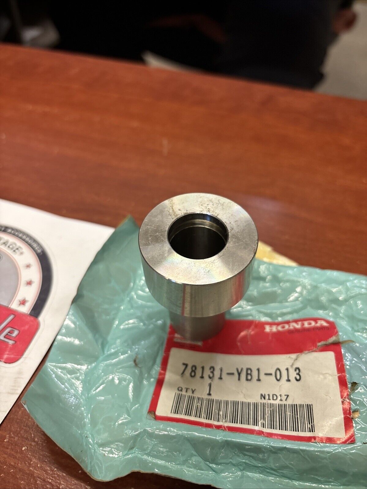 NOS Honda WT20 SLEEVE 78131-YB1-013 H162