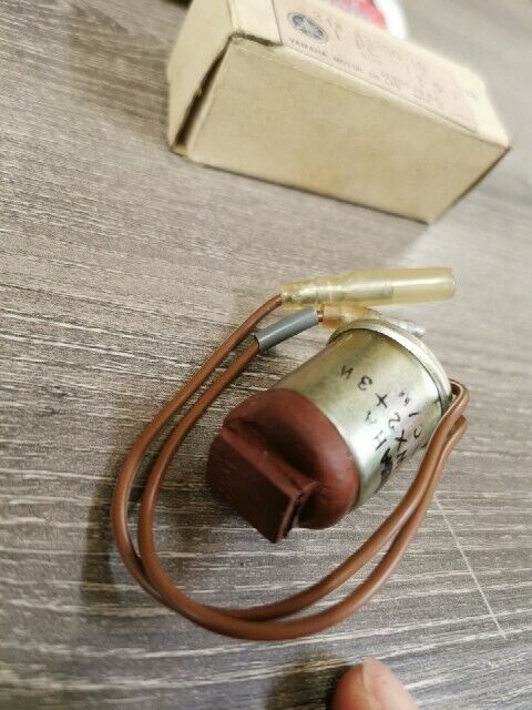 NOS YAMAHA AT1 FT1 TURN SIGNAL FLASHER RELAY 248-83350-10-00 Y114 4