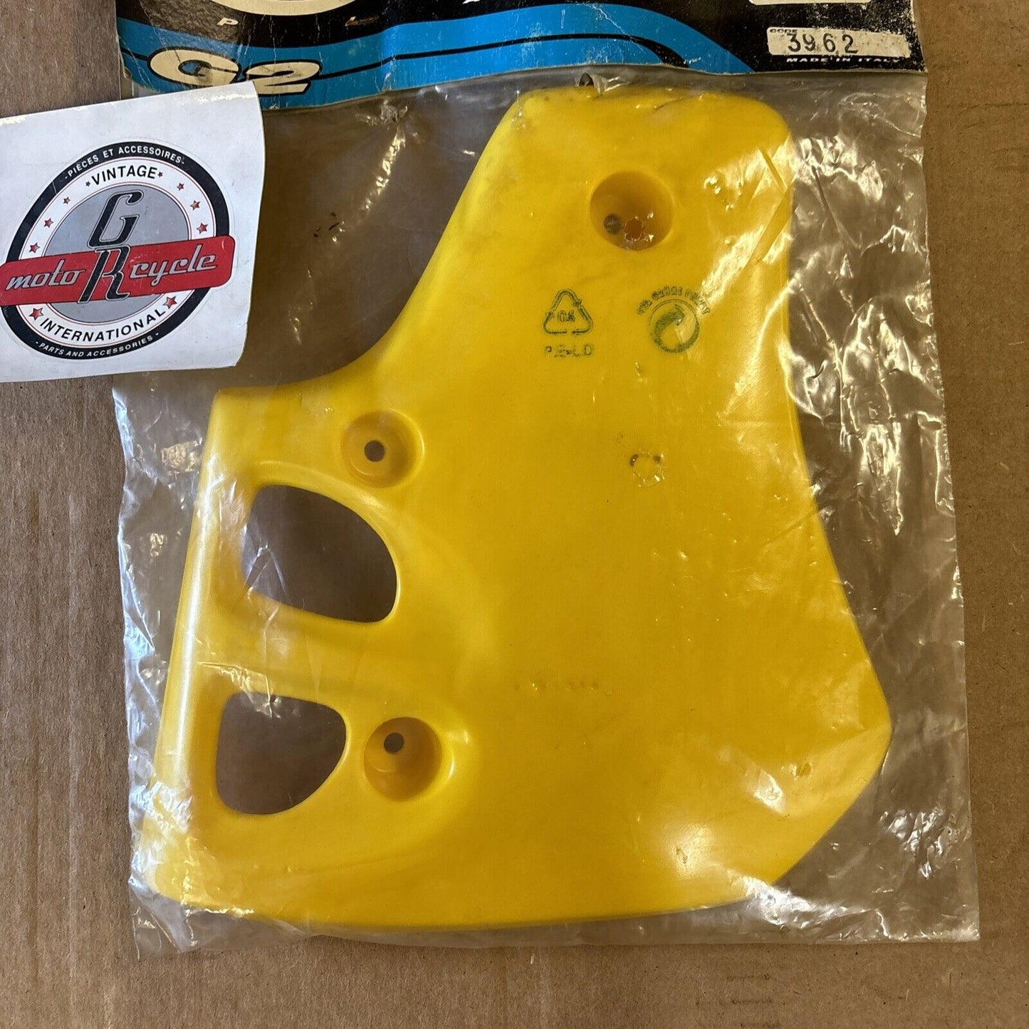 NOS UFO PLAST 1986 - 1999 RM80 RADIATOR COVERS YELLOW 102 SU03962-101