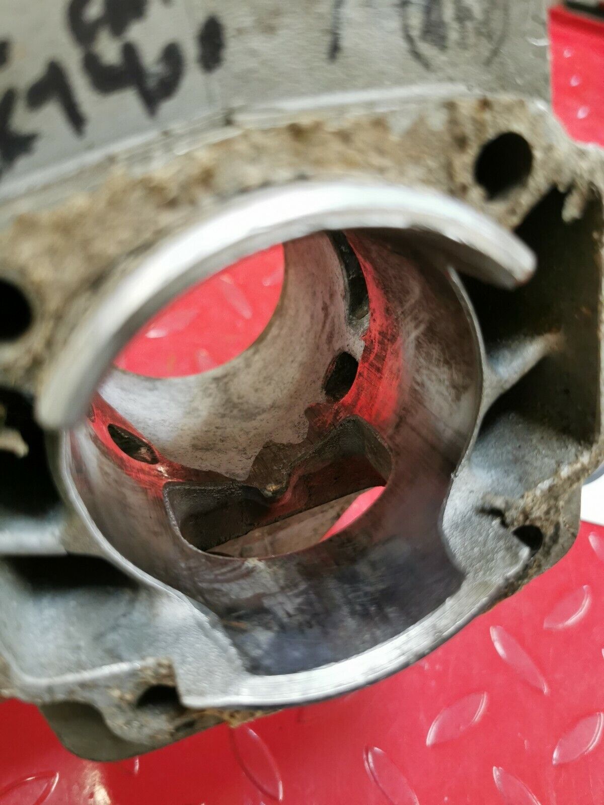 Arctic cat 70's 400 snowmobile center cylinder jug barrel
