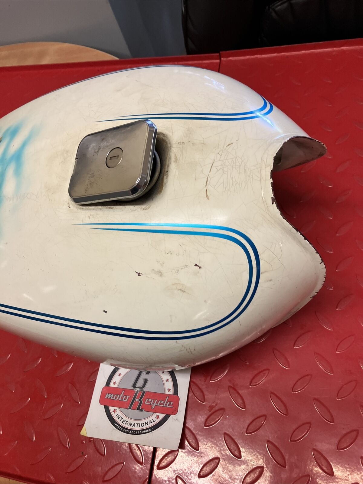 Kawasaki KZ750 1984 Fuel tank gas petrol reservoir PETCOCK NOT INCLUDED