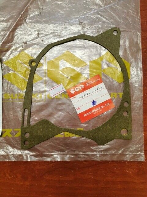 NOS Suzuki 1972 - 1977 RV90 MAGNETO COVER GASKET 11483-23001 S32