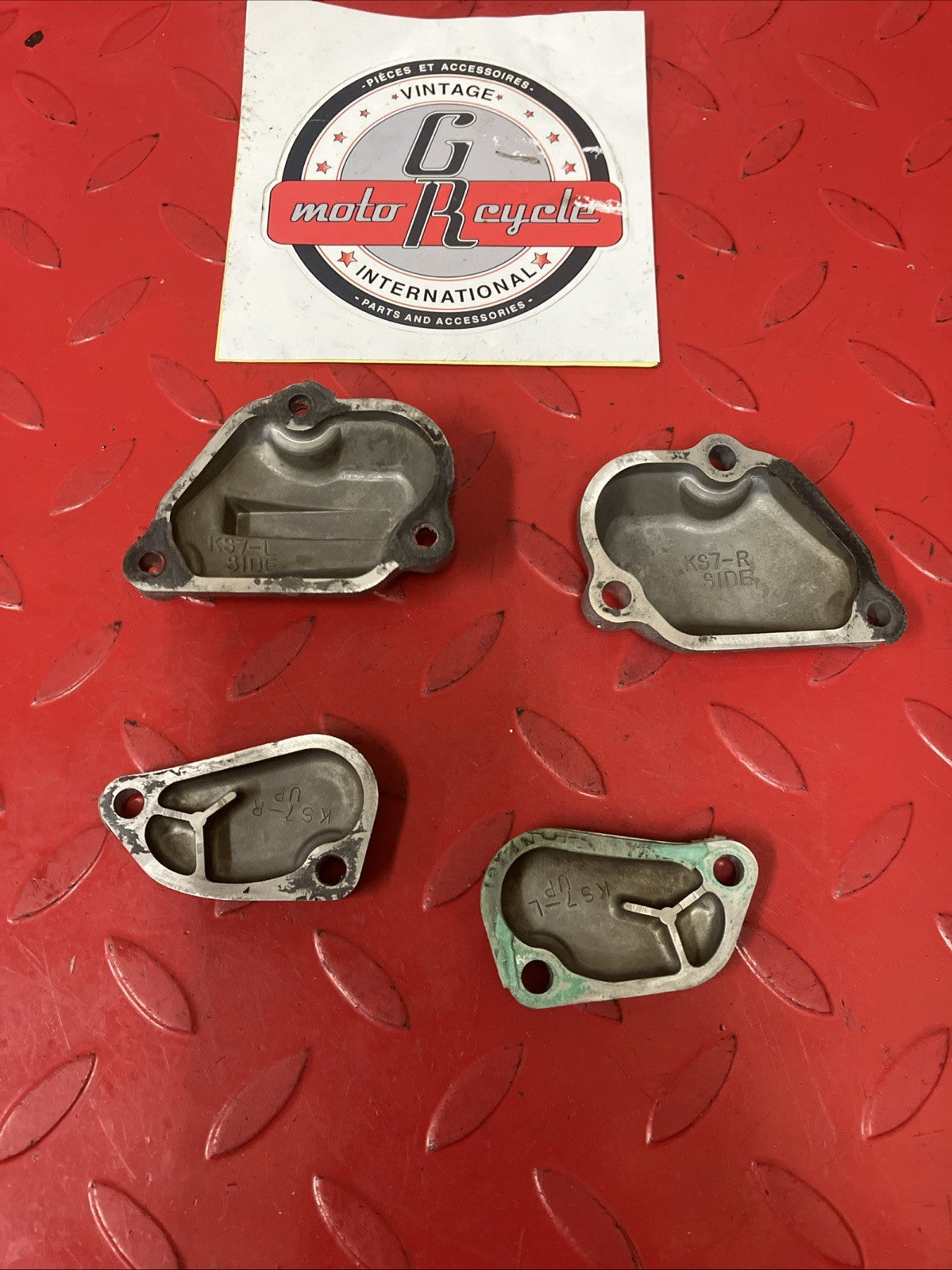 Honda CR250R 1991 Cylinder exhaust power valve covers upper side 1988 1989 1990