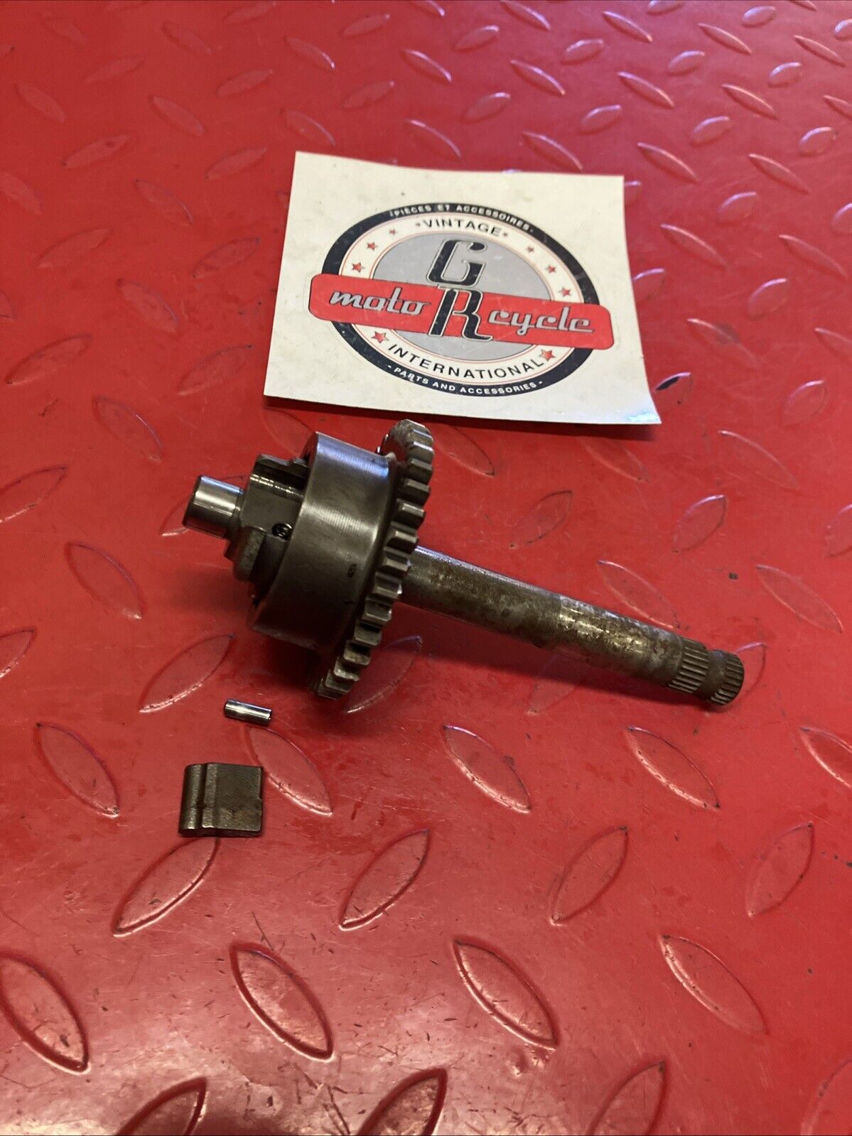 Kawasaki G5 1972 kickstarter kick starter spindle shaft gear 2