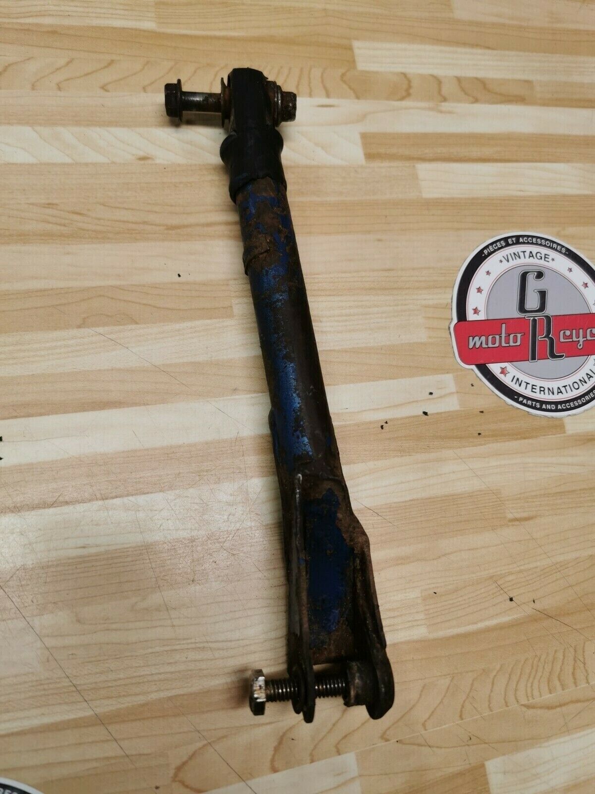 Suzuki RM125 1982 swingarm linkage cushion lever rod arm left