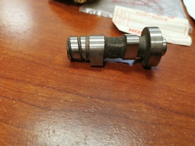 NOS Honda C100 C102 C105 C110 C115 CA100 CA102 CA105T CAMSHAFT 14101-001-040 H93