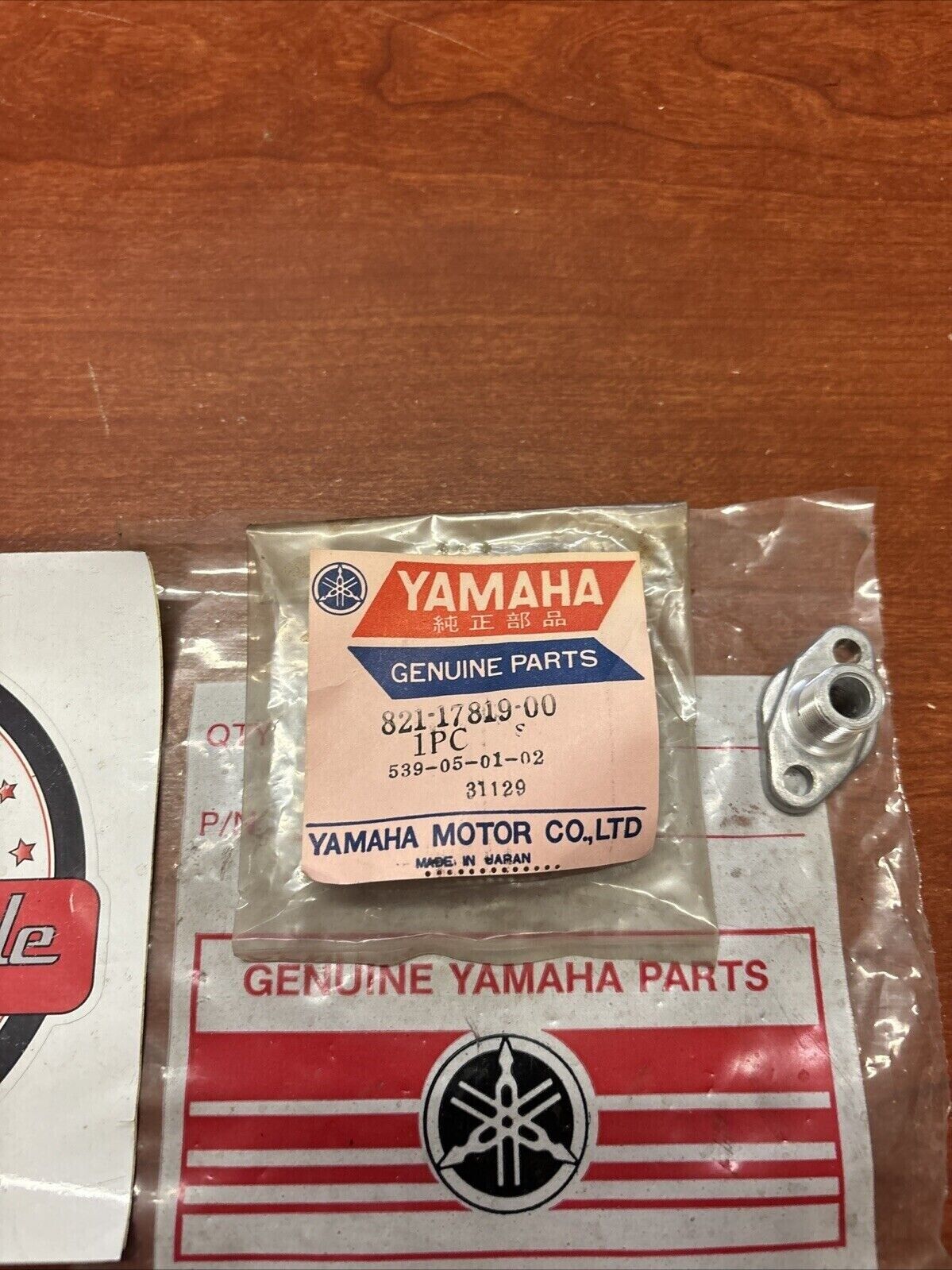 NOS Yamaha EC340 ET250 ET340 EX440 PZ480 HOUSING CAP 821-17819-00-00 Y178