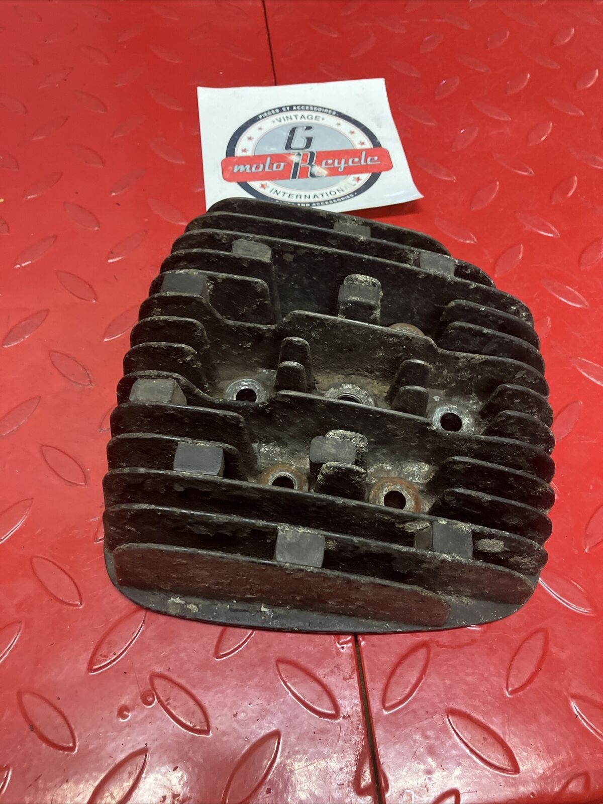 Suzuki TS125 1977 cylinder head jug barrel cover