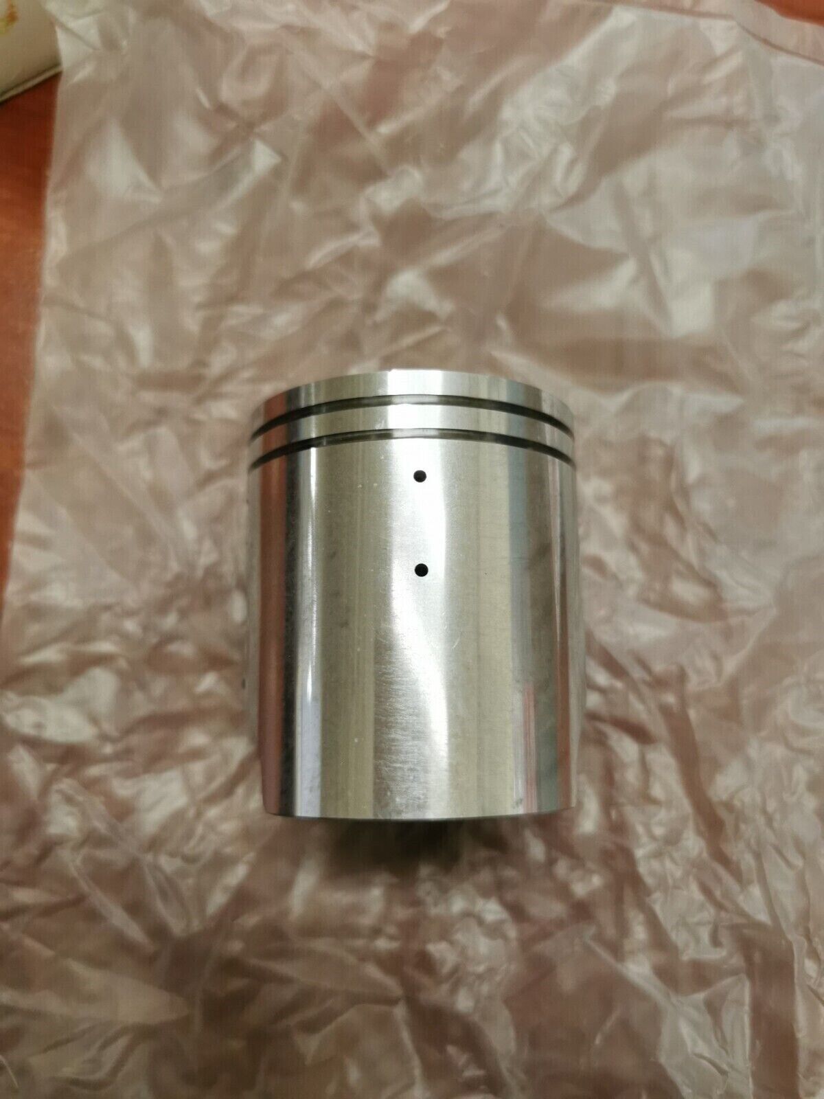 NOS SUZUKI 1977 - 1978 RM100 PISTON OS 0.25 12110-41610-025 S31