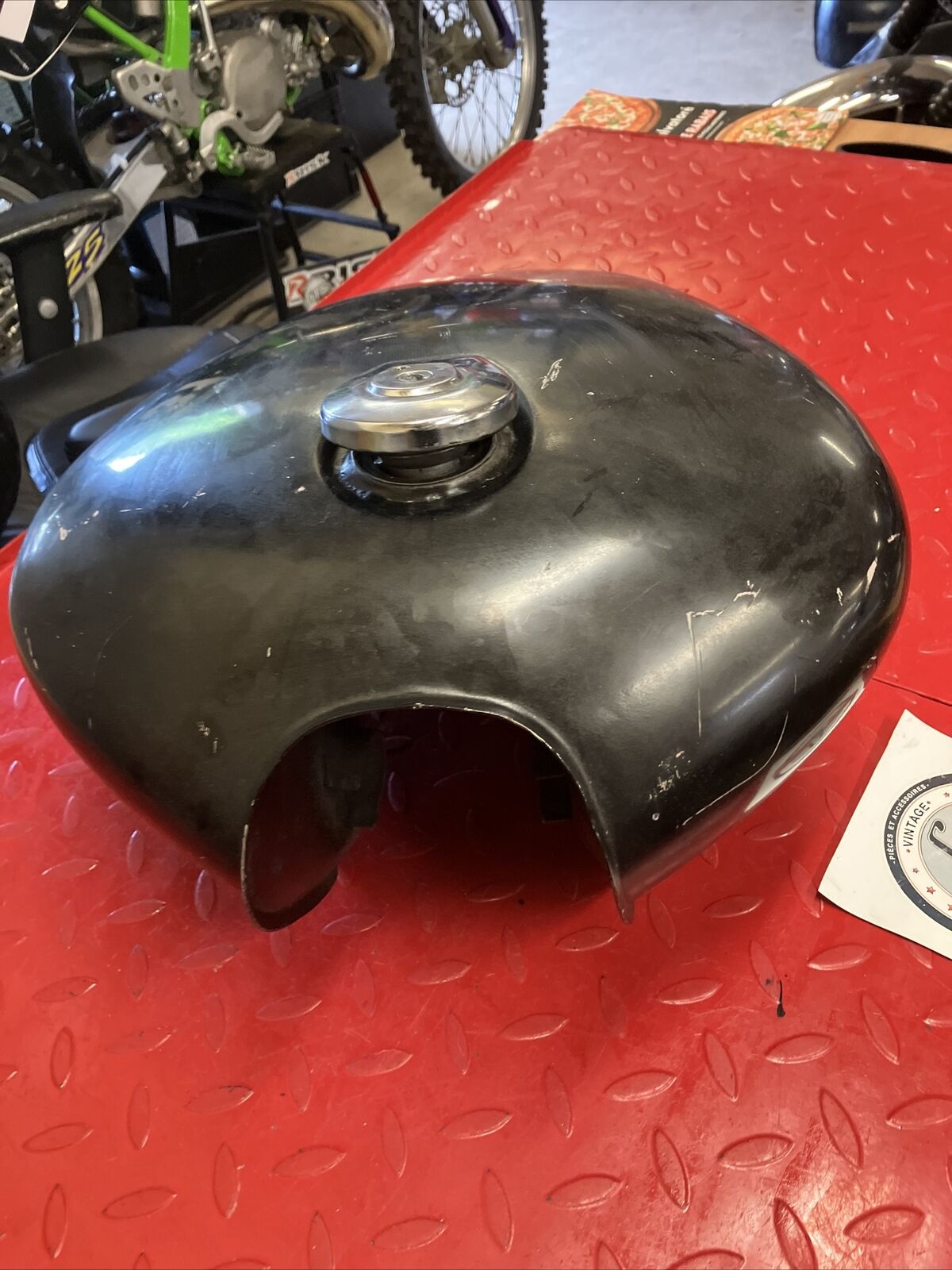 Honda CB550SC 1983 nighthawk 550 Fuel tank gas petrol reservoir