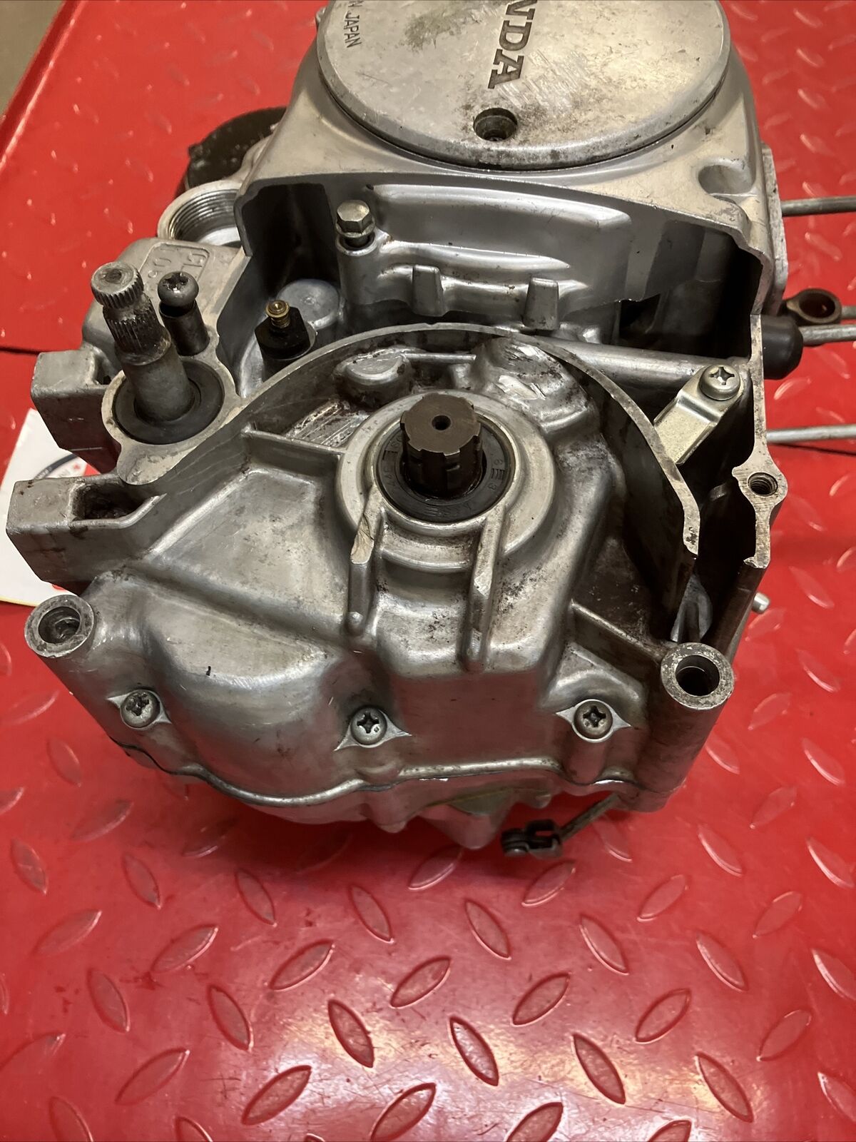 Honda CL100 engine mottor bottom end crankcase crankshaft transmission