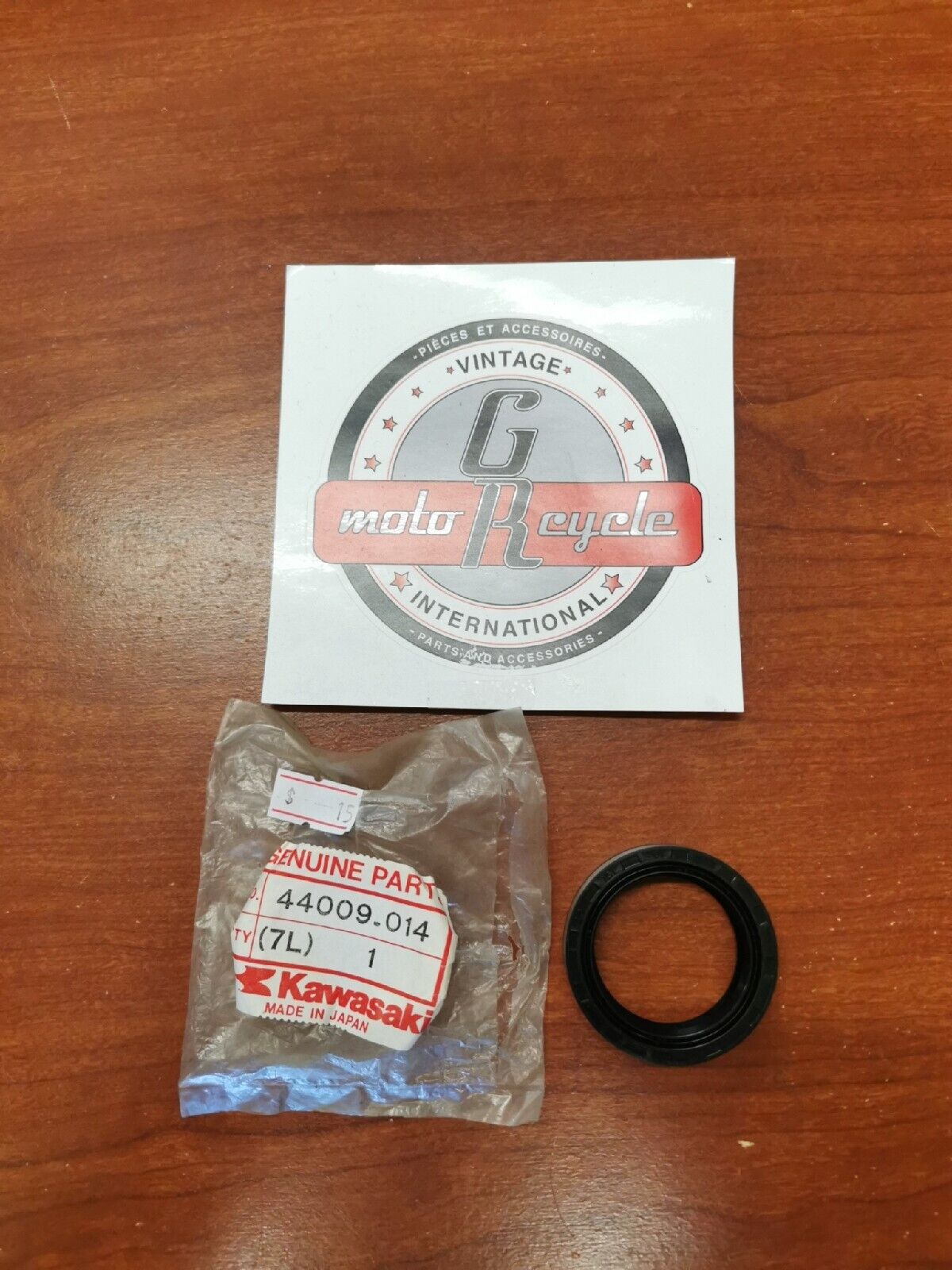 NOS Kawasaki KL250 KZ650 KX400 KZ900 Z1 KZ1000 H1 SEAL OIL FORK 44009-014 K27