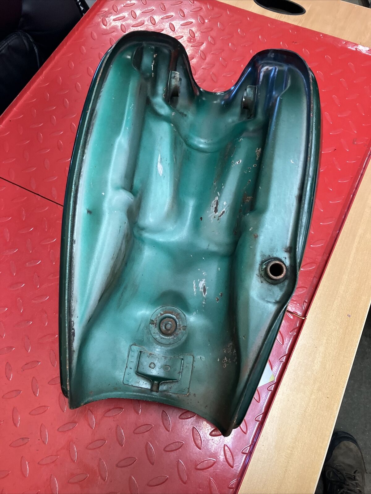 Kawasaki KZ750 1978 Fuel tank gas petrol reservoir 1976 1977 1979