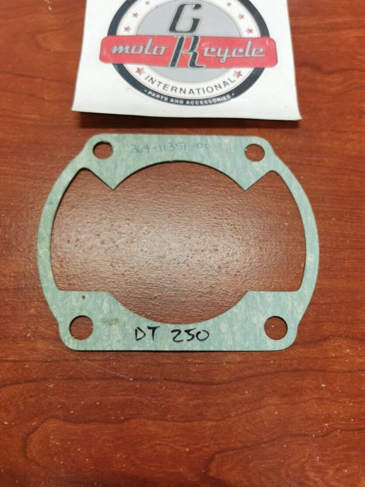 NOS Yamaha CYLINDER GASKET 364-11351-00-00 SUB. 364-11351-01-00 Y95