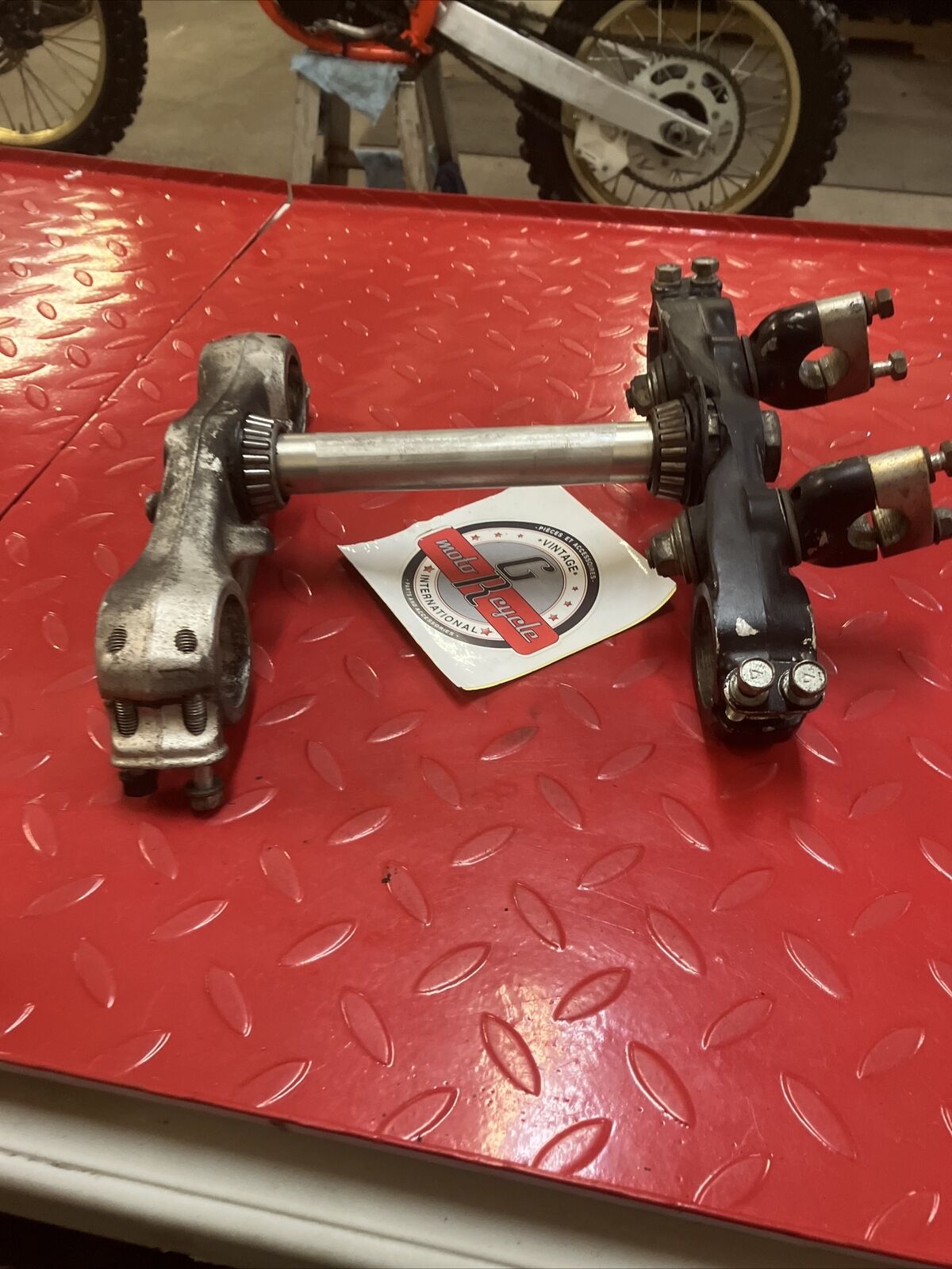 Honda CR250R 1984 steering stem triple clamp tree 53200-KA4-730 CR125R CR500R