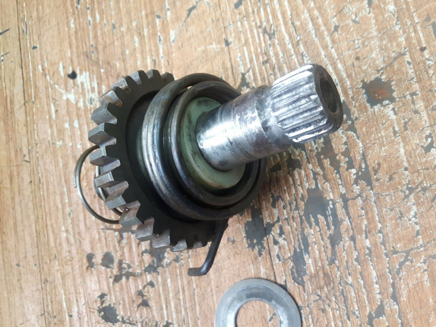 Suzuki RM250 1986 kickstarter kickstart spindle kick starter gear shaft