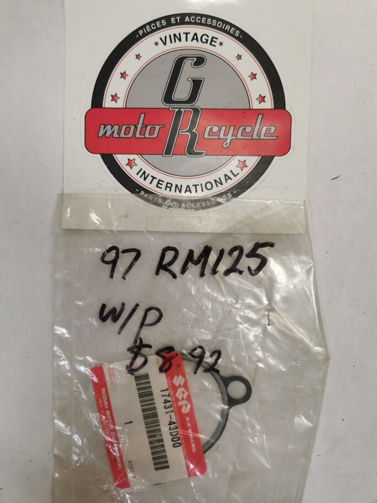 NOS SUZUKI RM125 1992 - 2000 WATER PUMP GASKET 17431-43D00 S26
