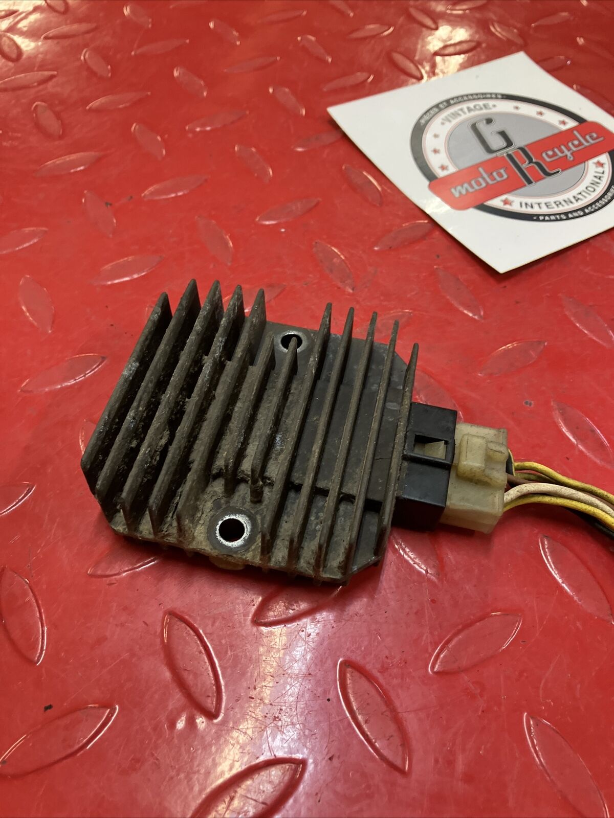 Kawasaki VN750 1986 Vulcan 750 voltage regulator