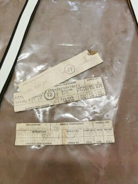 NOS Yamaha 1973 1974 GT1 FUEL TANK LEFT GRAPHIC 393-24244-00-00 FOR SAMPLE Y128