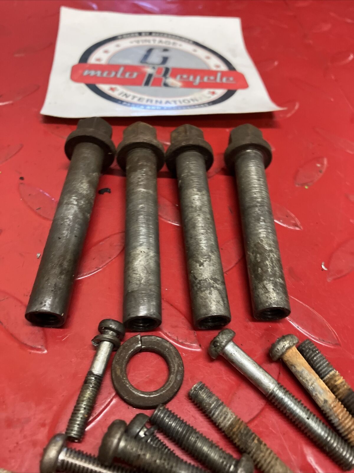 Suzuki RV125 1973 engine motor crankcase cover cylinder head hardware nut bolt