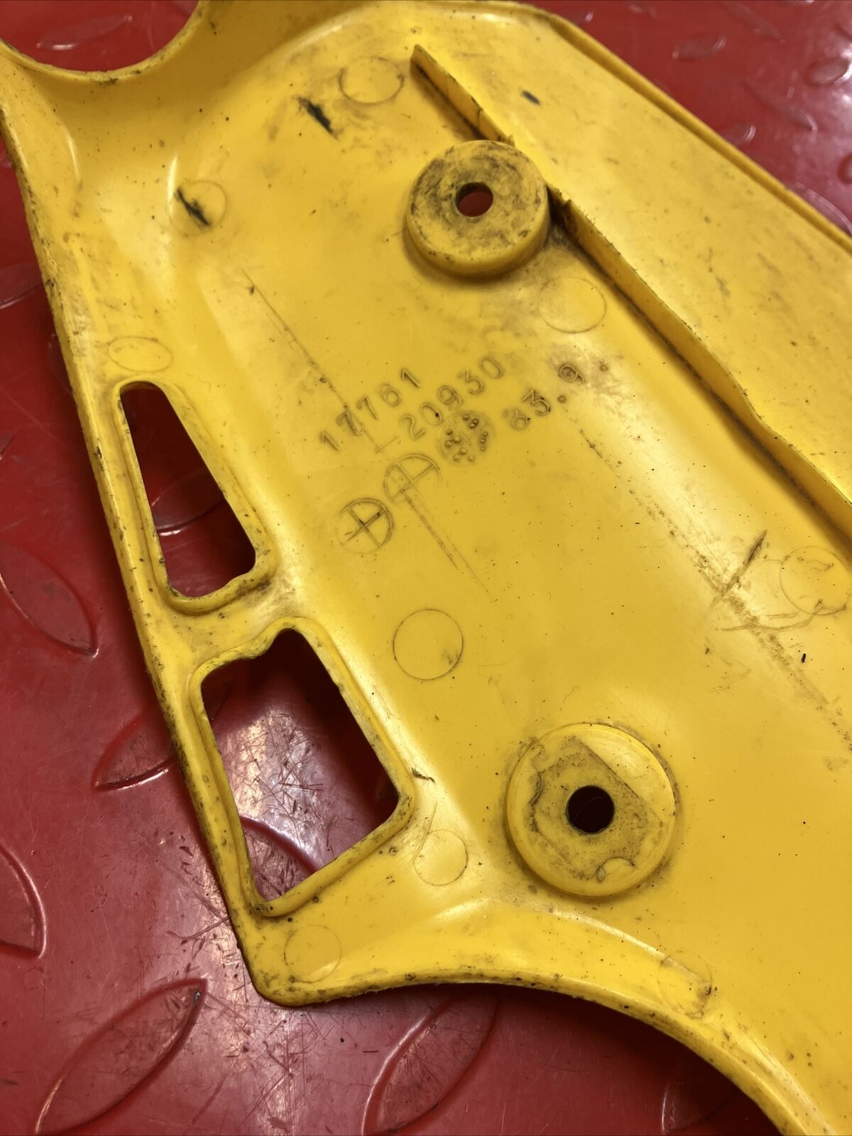 Suzuki RM80 1984 Left radiator shroud cover