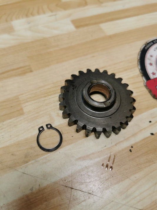 Suzuki RM125 1981 kickstarter kick starter idle gear