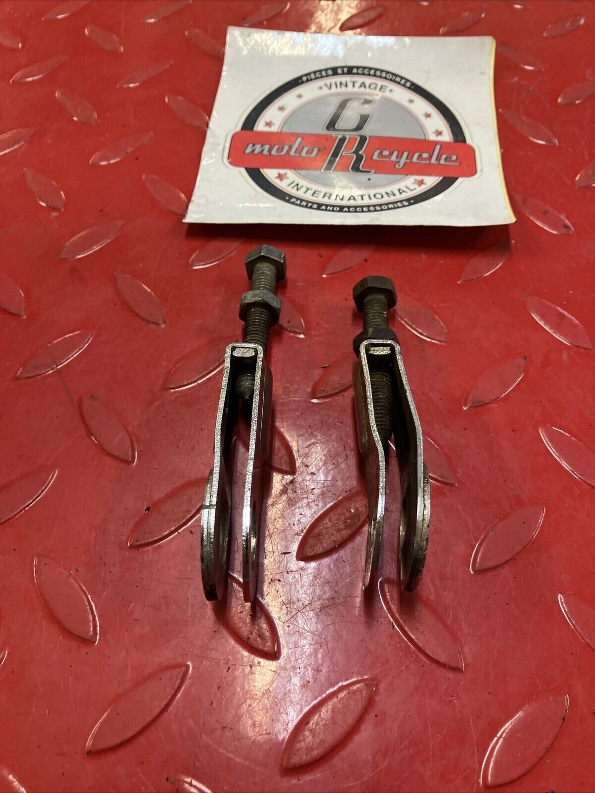 Kawasaki G5 1972 chain adjusters left right 33040-045