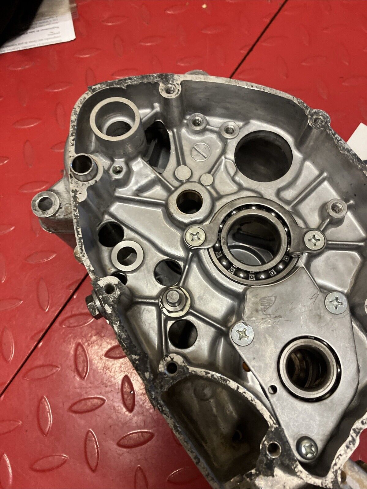 Suzuki RV90 1975 crankcase set left right
