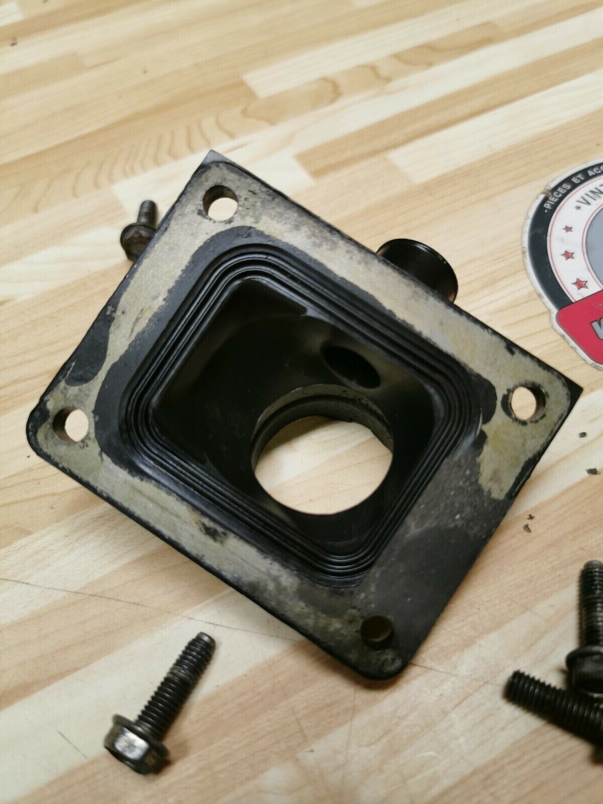 Yamaha DT200 1985 reed valve intake manifold carburetor joint boot
