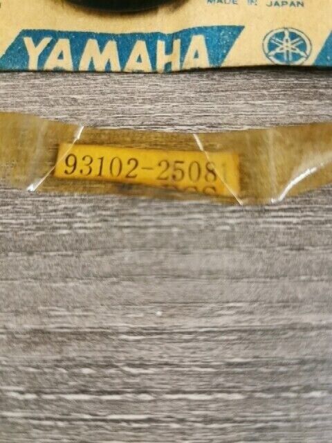 NOS YAMAHA VX600V VX600DXV YFM350RT OIL SEAL 25X44X6810 93102-25081-00 Y148