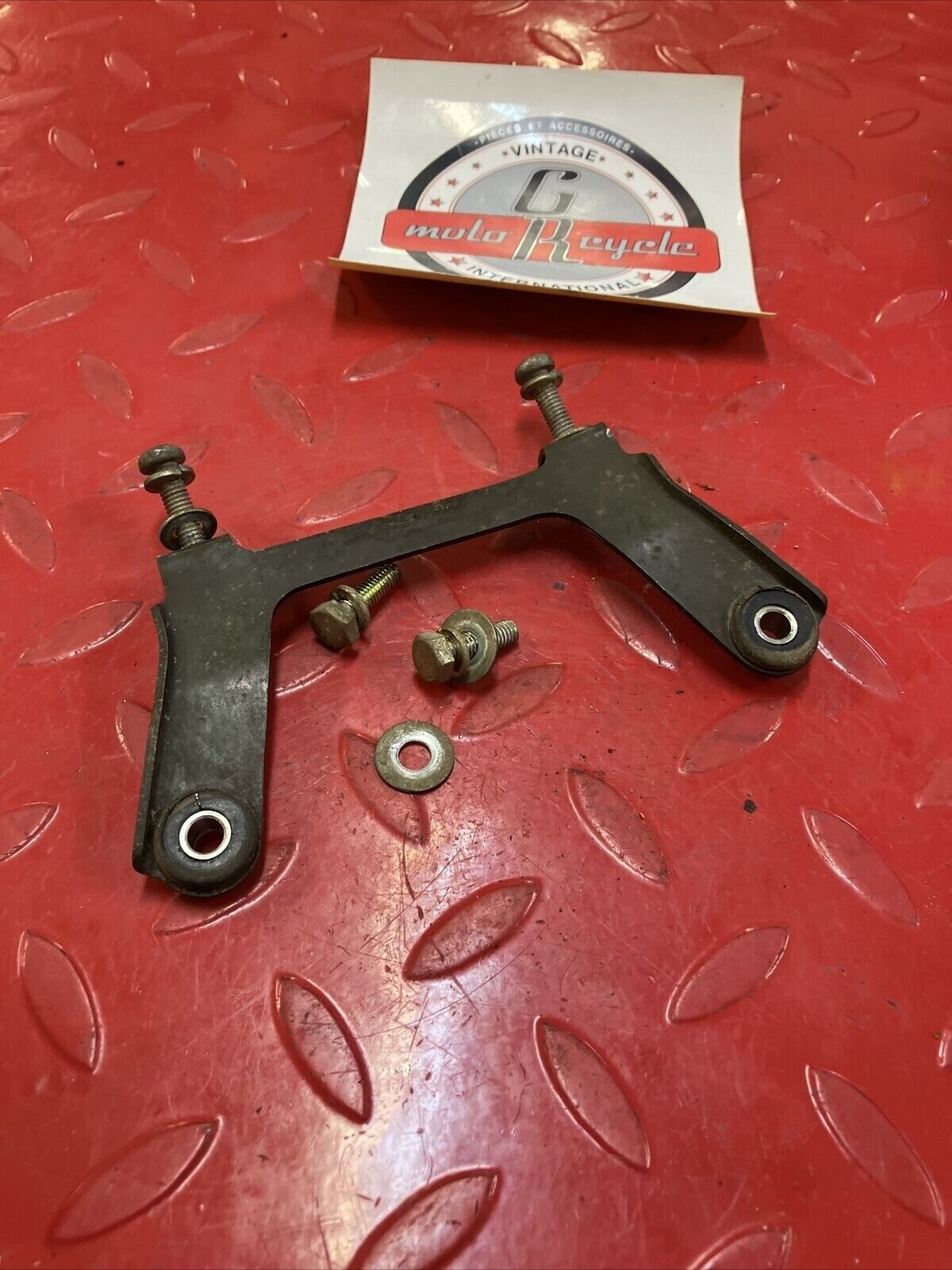 Yamaha YZ125 1981 number plate steering stem bracket holder stay plate