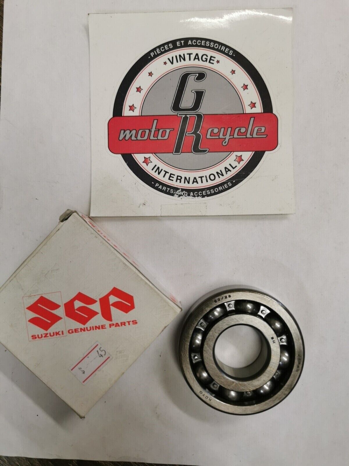 NOS SUZUKI GN125 DR125 LT230E DRZ125 SP125 BEARING 09262-28014 S24