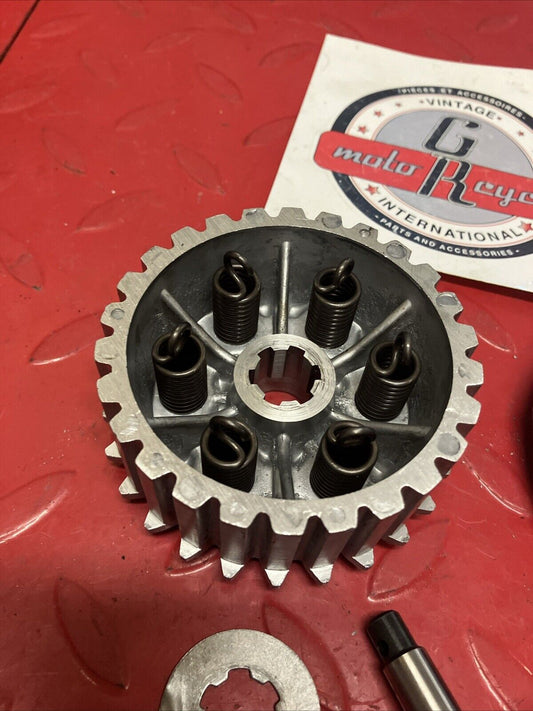 Suzuki RV90 1975 clutch hub pressure plate etc