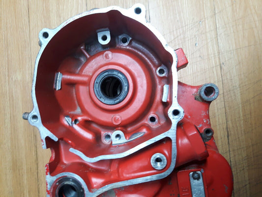 Honda CR125R 1981 crankcase crank case motor left right matching 111A0-KA3-000