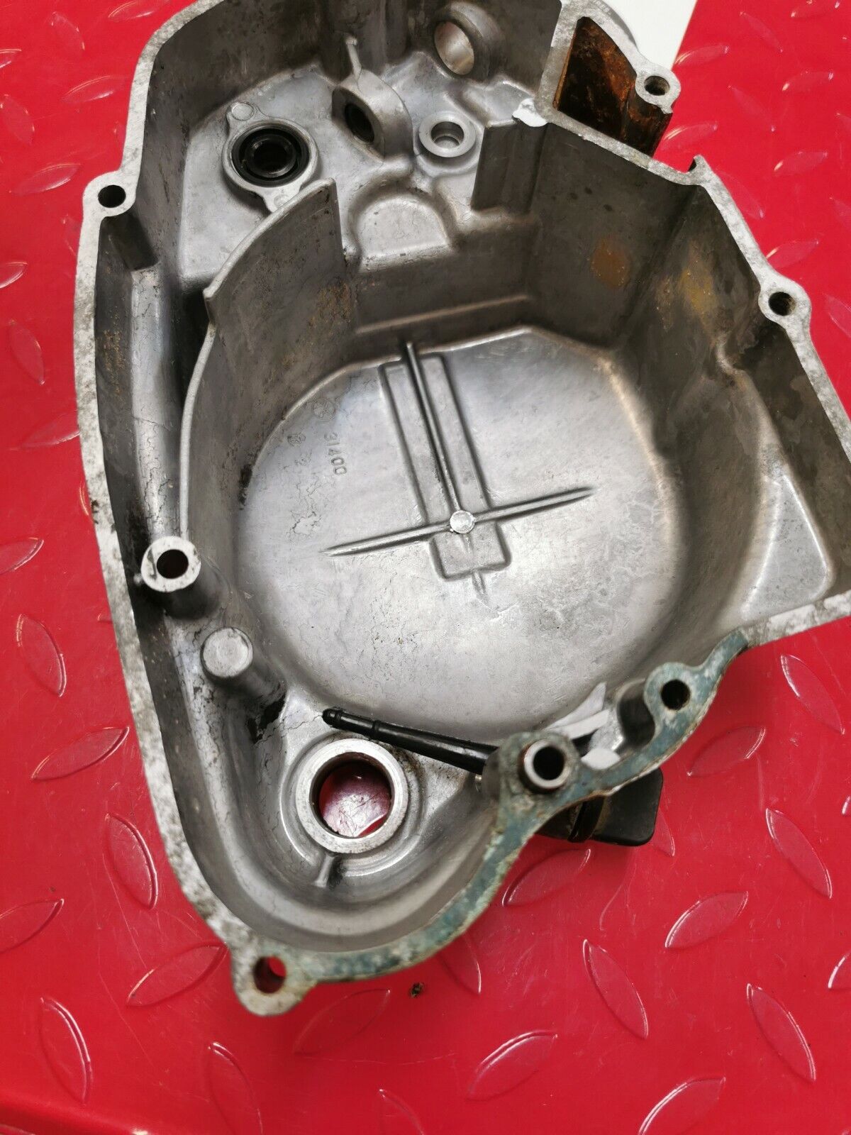 Yamaha DT125 1975 right crankcase clutch cover 1974 1976 AT2 AT3 CT2 CT3
