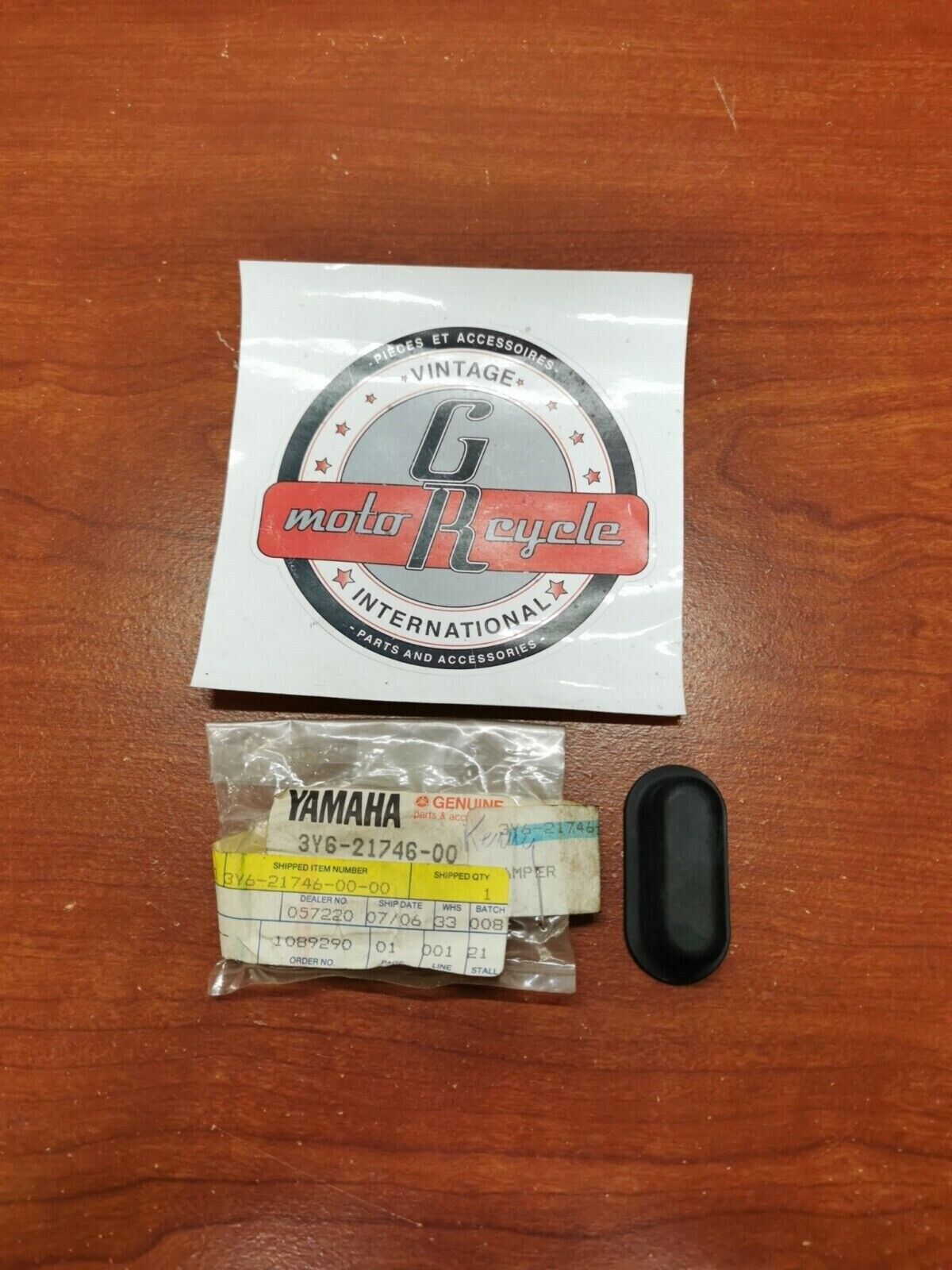 NOS Yamaha 1992 1993 FJ1200 1980 - 1982 SR250 DAMPER 3Y6-21746-00-00 Y99