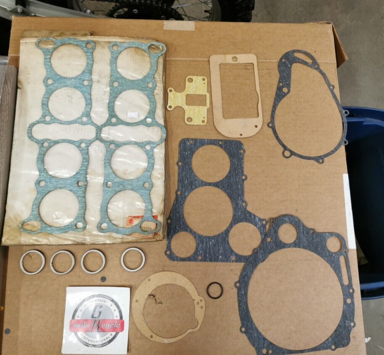 NOS SUZUKI GS750 GASKET KIT INCOMPLETE SET 11400-45814 J49