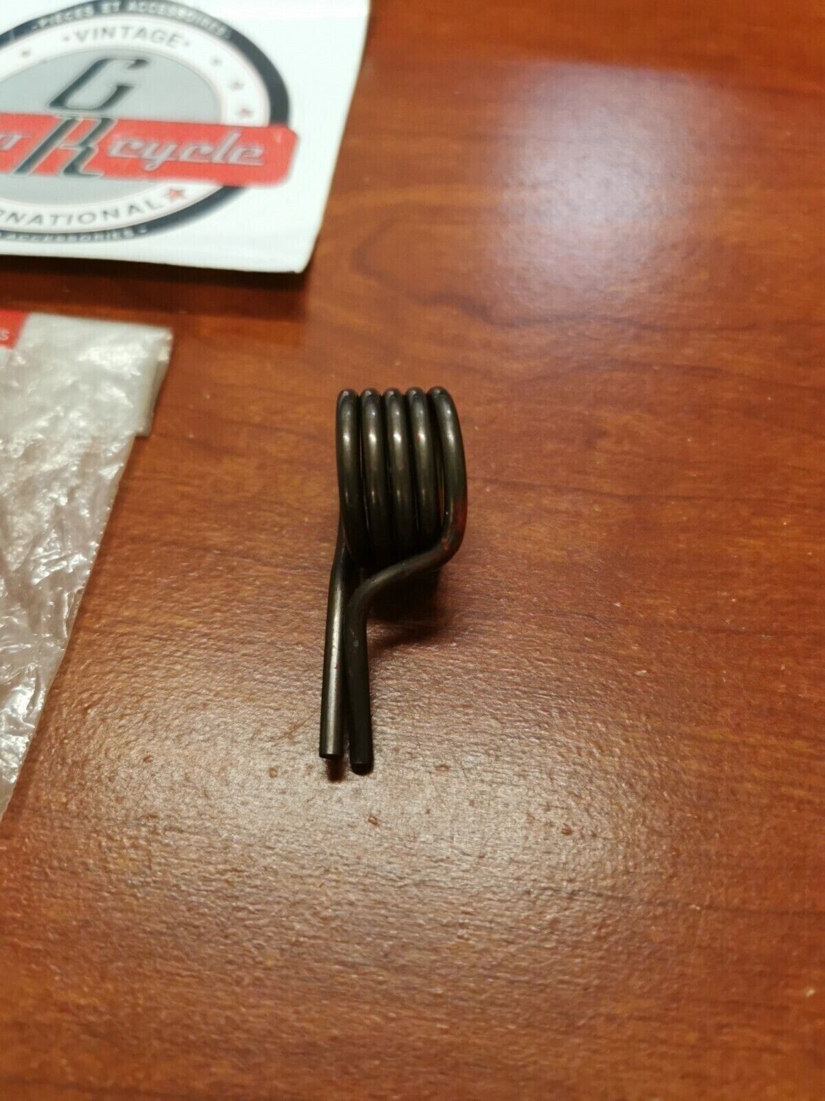 NOS Suzuki GP100 GS1000 RM125 GS650 GS1150 GSX750 GSF600 SPRING 09444-26017 S20