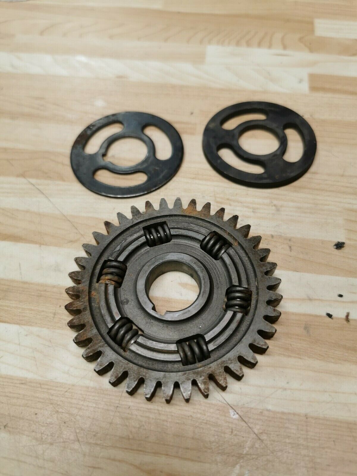 Yamaha XT200 1982 crankshaft drive gear 38T 1987 5H0-11536-00-00 90201-201E4-00