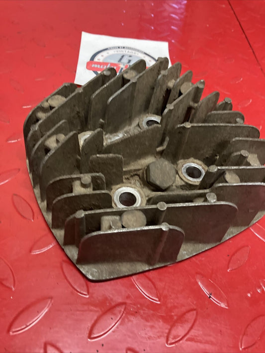 Suzuki TC125 1972 cylinder head jug barrel cover TS125